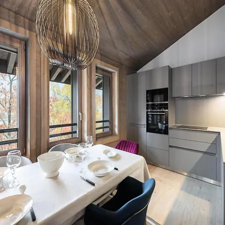Stallion A Apartment